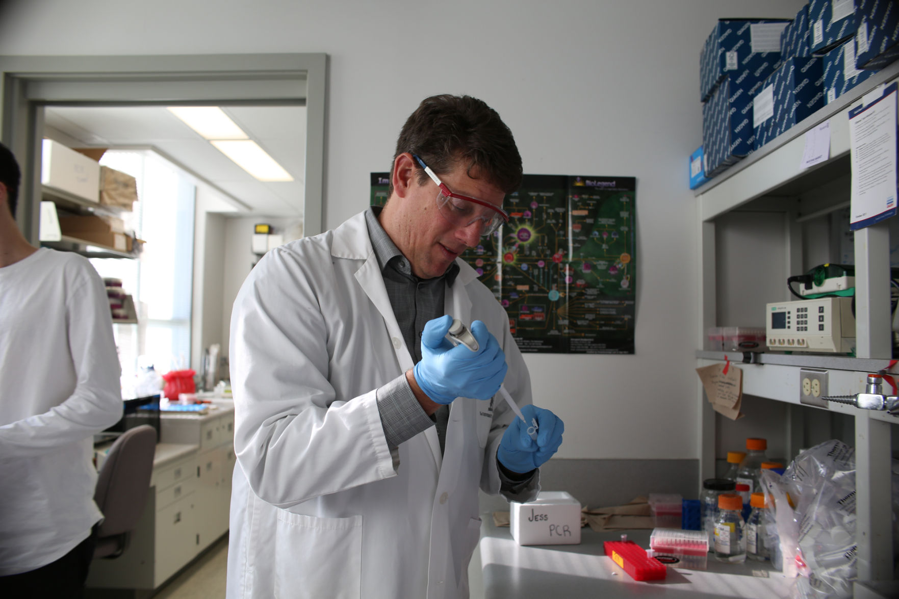 Dr. Eric Arts HIV research